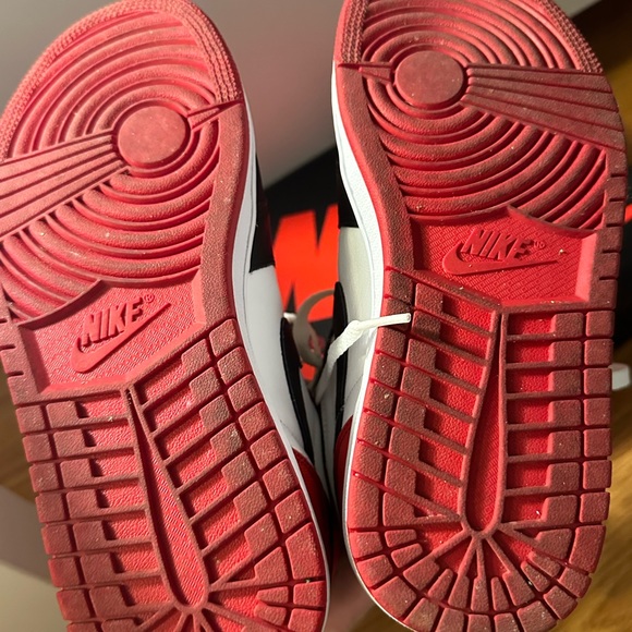 Air Jordan 1 retro high satin toes - Picture 2 of 8